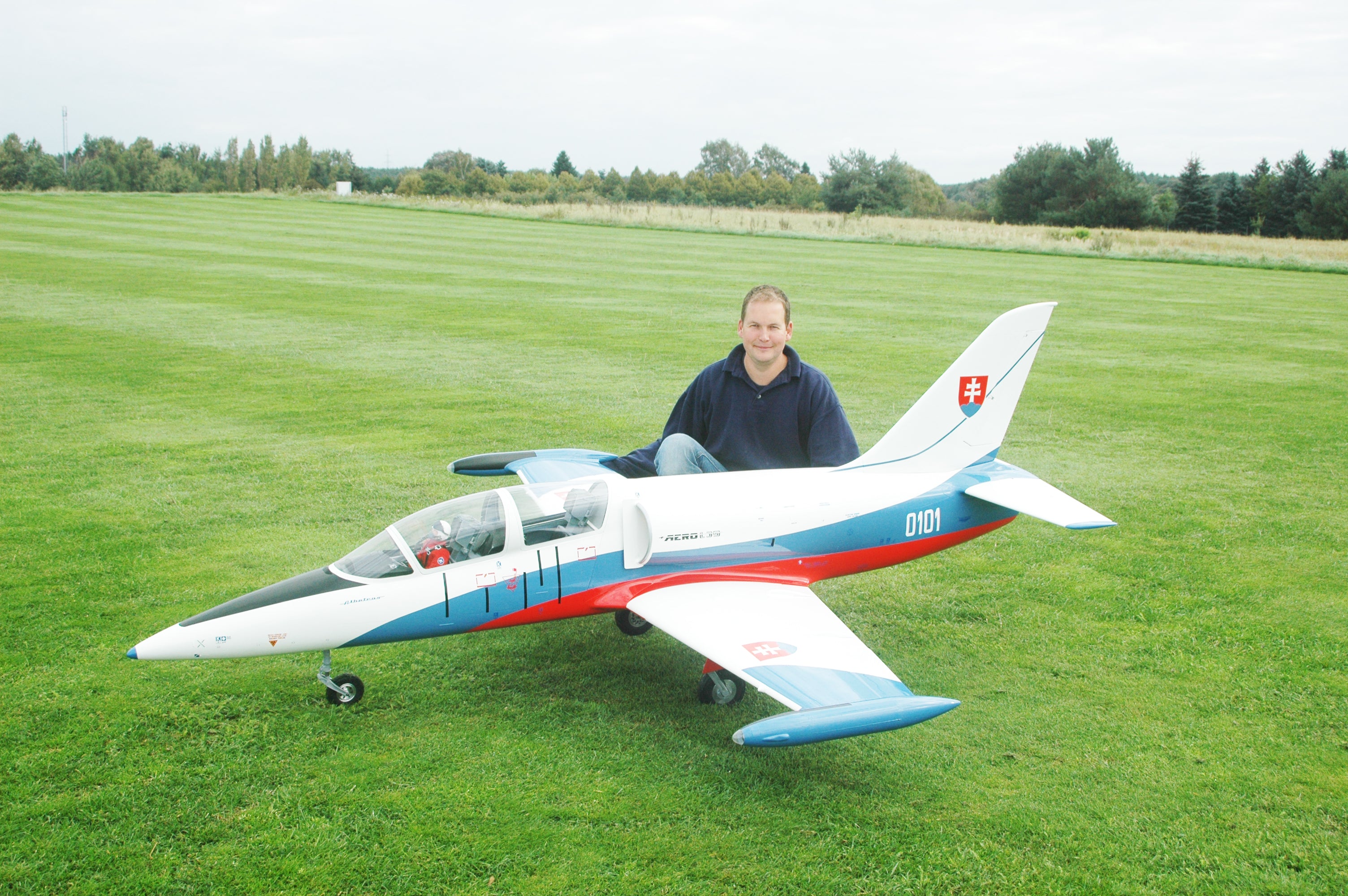 Last Airworld Albatros L-39 1:4.3 in stock