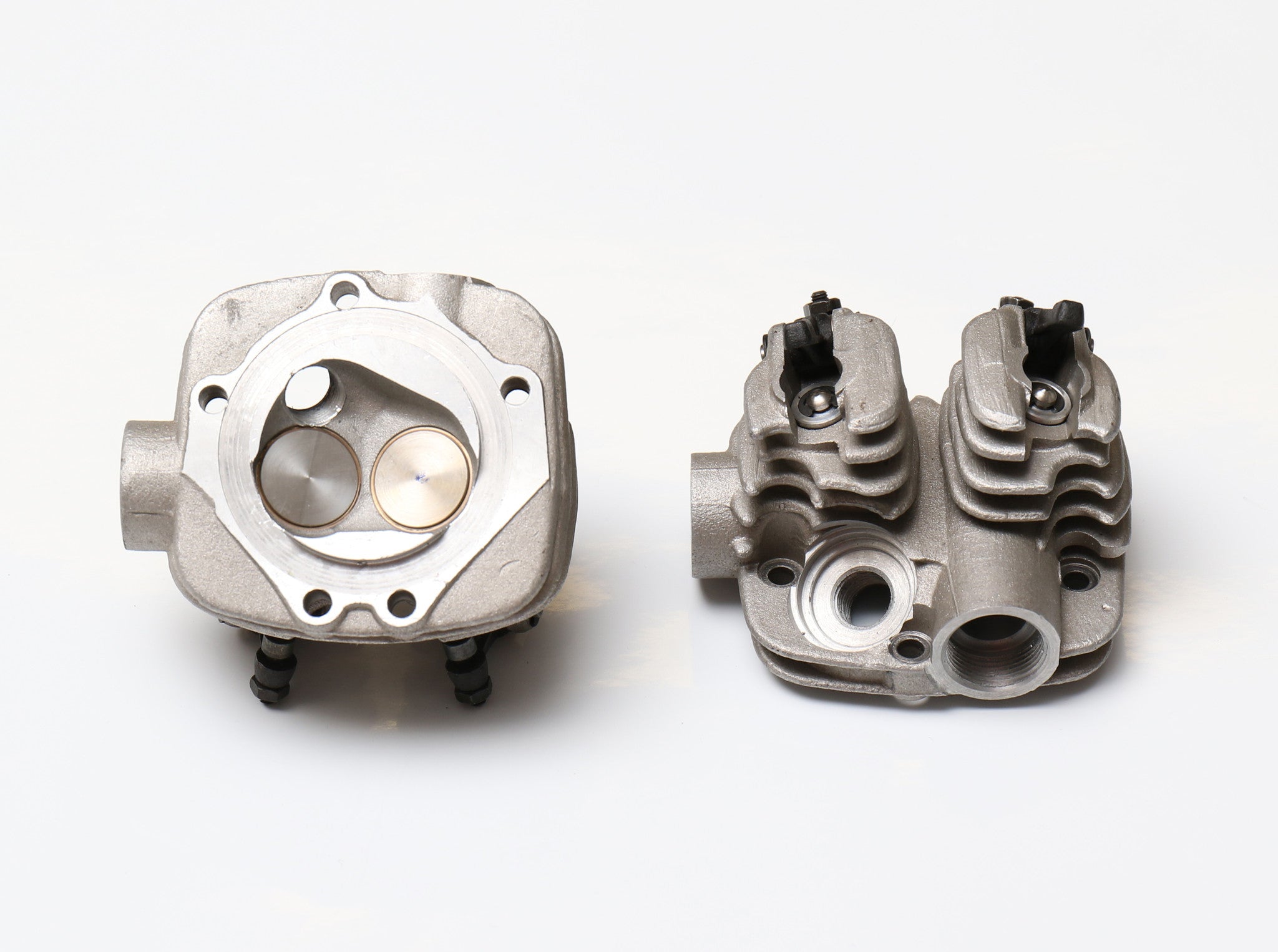 Moki Cylinder Head with rockers